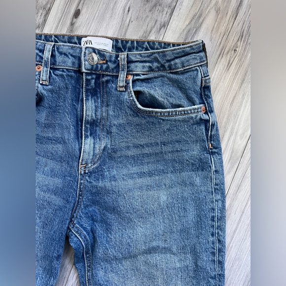 ZARA BLUE DENIM HIGH WAIST STRAIGHT ANKLE CROPPED JEANS Size US 6 - Picture 3 of 8